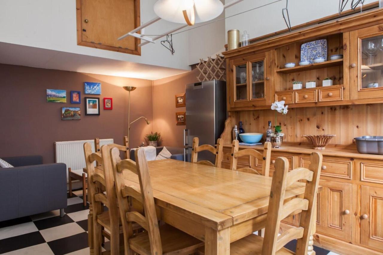 Amazing 4 Bedroom Apartment Just Off The Meadows Единбург Екстериор снимка