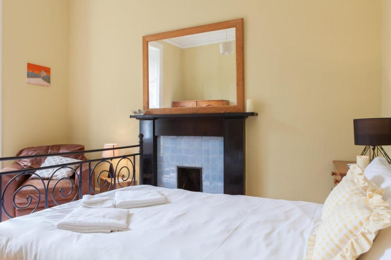 Amazing 4 Bedroom Apartment Just Off The Meadows Единбург Екстериор снимка
