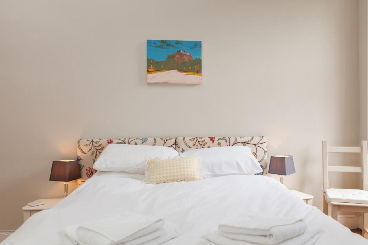 Amazing 4 Bedroom Apartment Just Off The Meadows Единбург Екстериор снимка